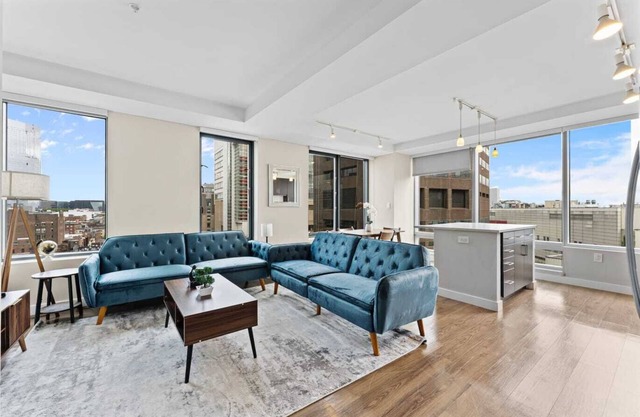 Bright Modern 2BR 2BA unit in downtown Boston