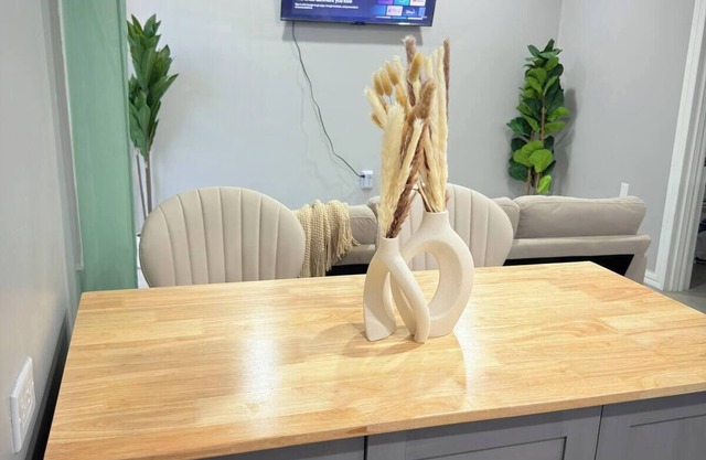 Bright, Modern and convenient Apartment#3