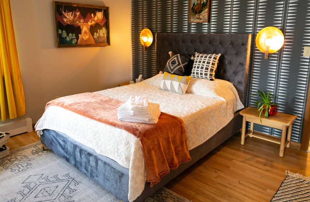 Bright Modern Retro Suite/Spring Creek Trail/CSU!