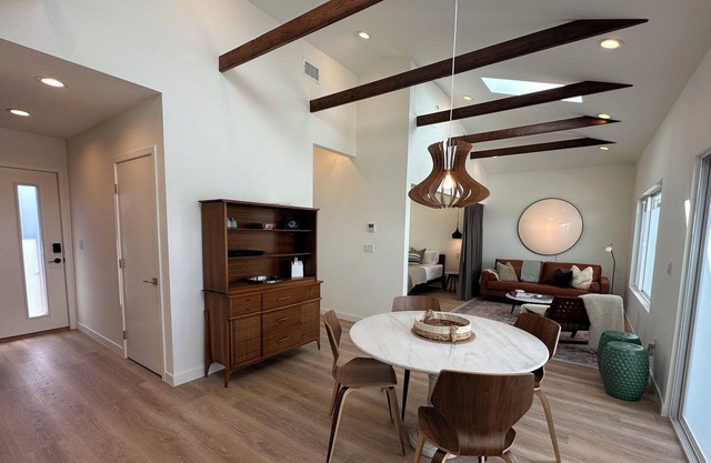 Bright, private oasis near LAX/SoFi/West LA