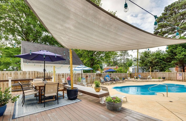 Bright Richmond Home w/ Backyard Oasis!