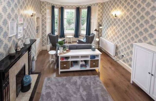 Bright, spacious Edinburgh City Centre Apartment