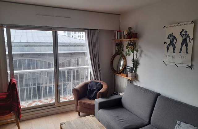 Bright studio in the village of Jourdain, northeast of Paris.