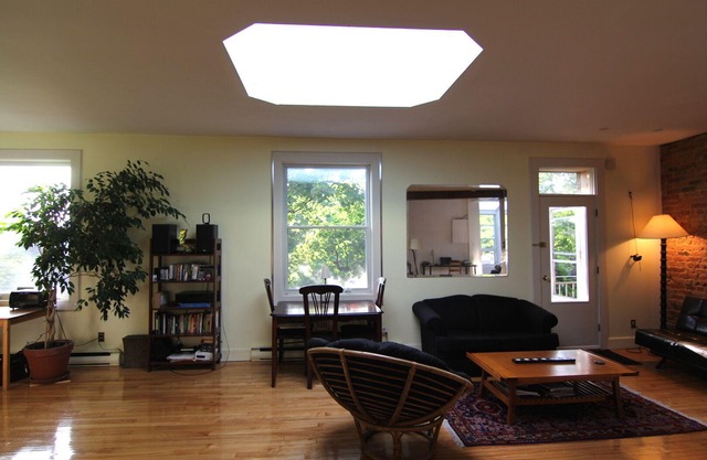 Bright top-floor loft in Mile-End