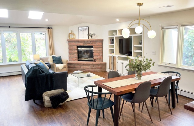 Bright & Tranquil Chautauqua 3 Bed 2 Bath Home Close to CU and Hiking Trails.