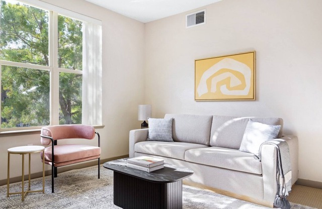 Bright Walnut Creek 2BR w/ Gym, Pool & Spa, steps to BART, by Blueground