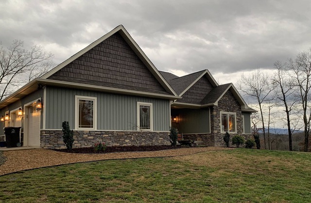 Bristol Motor Speedway Beautiful- Custom Craftsman near BMS & Holston River