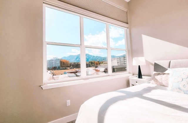 Broadmoor Mtn Retreat Pet Friendly Townhousenn