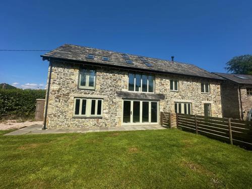 Broadoak - Modern Stable Conversion in the Heart of Dartmoor, Dog & Horse Friendly