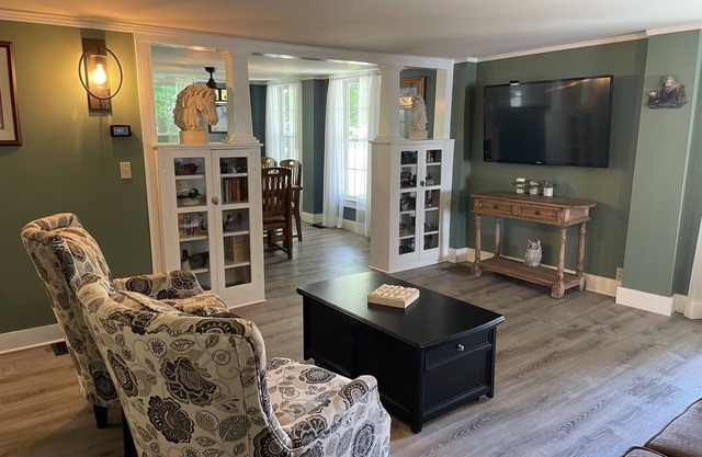 Brockway's Homestead - Recent renovation, game room, near All Star Village