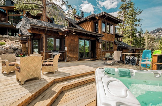 Bronson by AvantStay | Luxurious Home On The Slopes!