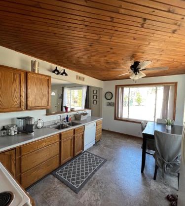 Brookside Retreat, LLC