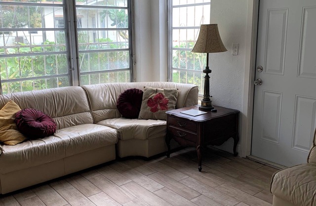 Broward Estates 3BR/2BA home with WiFi, central AC