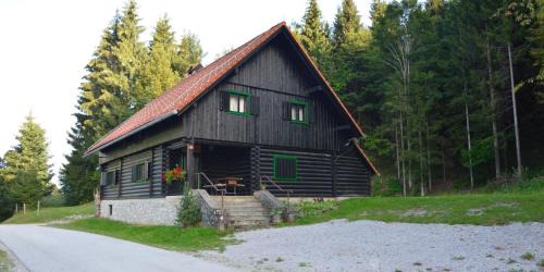 Brunarica Petric - Bela krajina - Komarna vas - Smučišče Gače - Semič