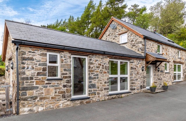 Bryn Eithin Bach - One Bedroom House, Sleeps 2