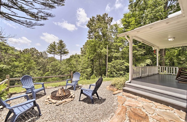 Bryson City Retreat: Fire Pit + Mountain Views!