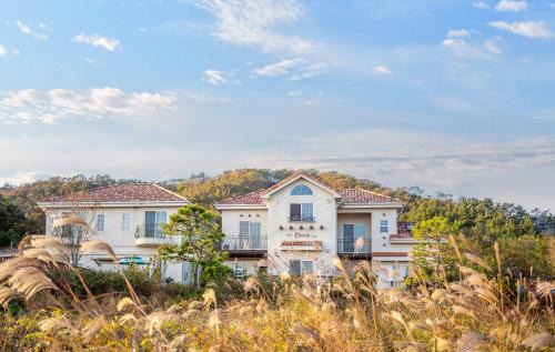 Buan Flaura Pension