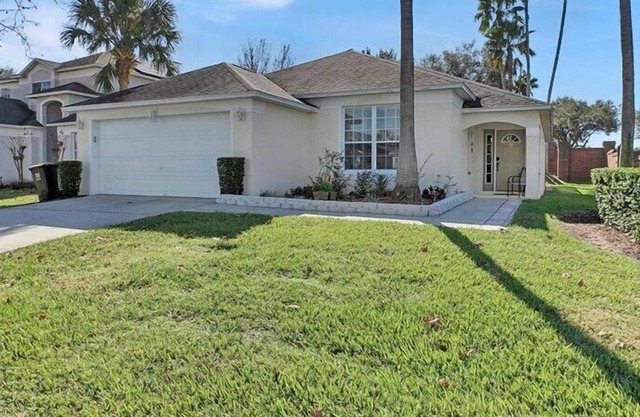 Buckingham Paradise Villa - Pet Friendly - Private Pool Home