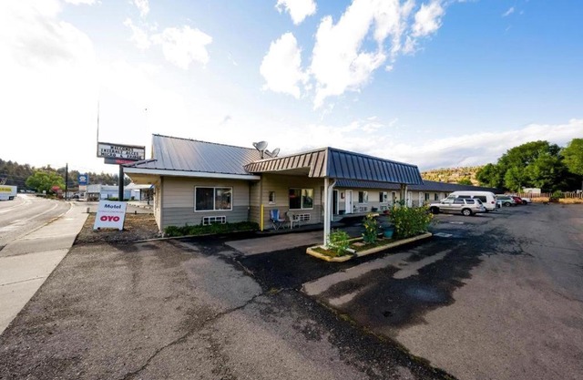 Budget 8 Motel