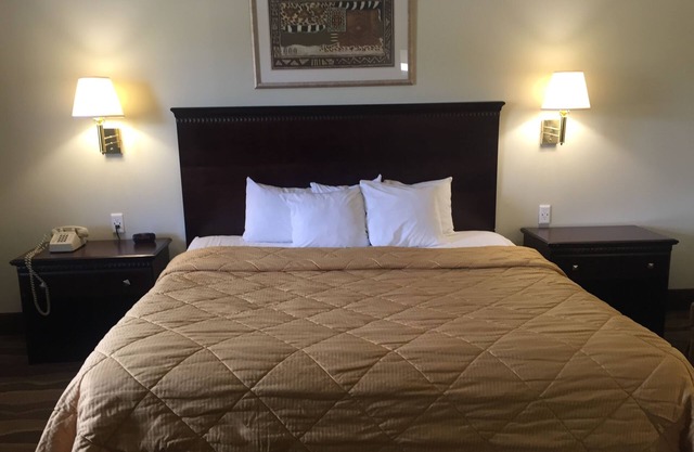 Budget Inn Farmington