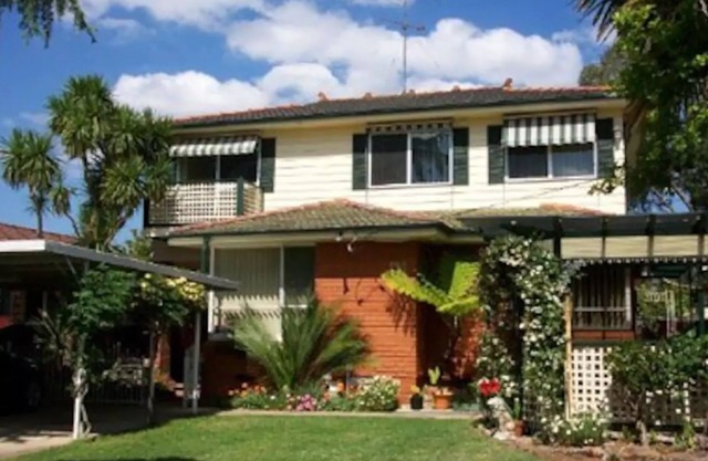 Budget Sydney Holiday House with WIFI & Netflix