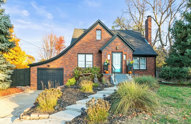 Buffalo Hallow Manor: Large🏡. Game-room, Fire-pit, retreats and reunions & more