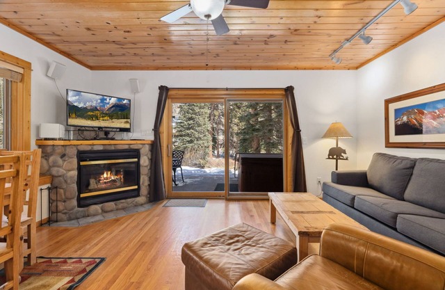 Bugle Point B14 (Private Hot tub) River Views!