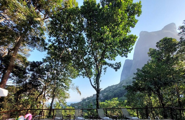 Bundle 3 Flats: Private use of Pool & Grill