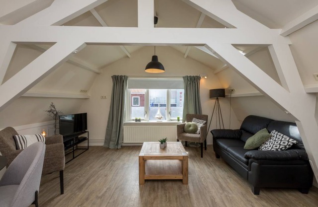 Bungalow ∙ 2 bedrooms ∙ 4 guests