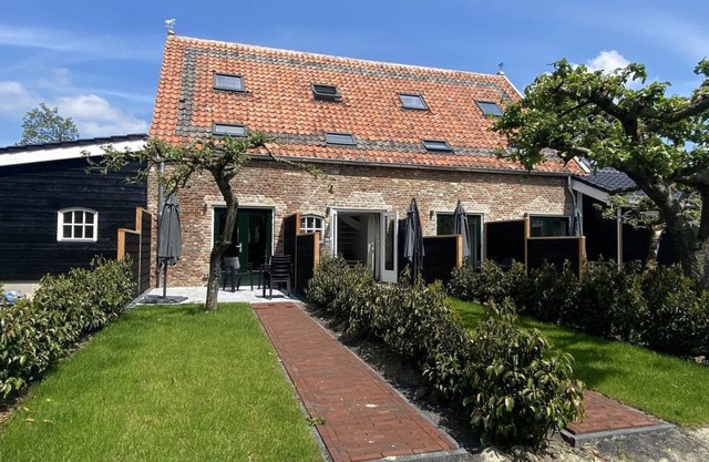 Bungalow ∙ 2 bedrooms ∙ 4 guests