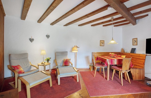 Bungalow 'Angela' with Private Terrace, Shared Garden and Wi-Fi