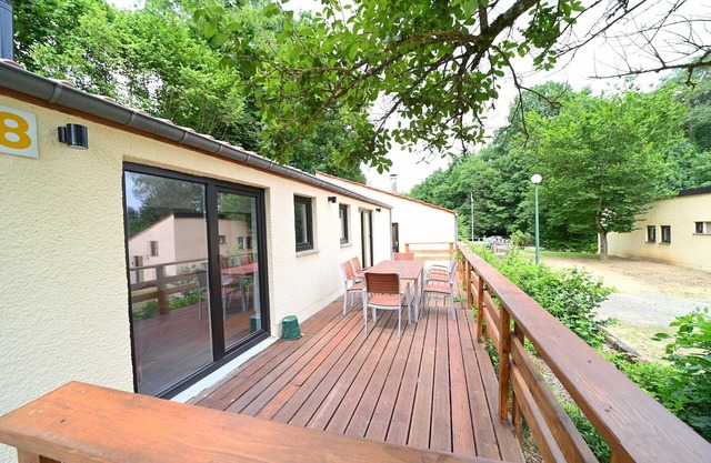Bungalow by Lake Rabais in Virton