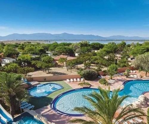 Bungalow familial à Canet-en-Roussillon avec piscine