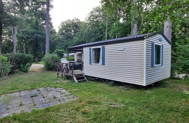 Bungalow, Piscine et Forêt, 40 mn de Paris