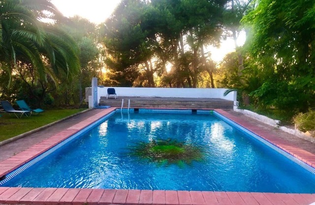 Bungalow Privado en Finca Ecológica a Solo 30 Minutos de Valencia y Playas