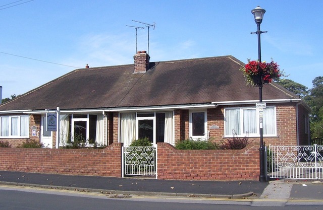 Bungalow with enclosed pet friendly garden 5 mins to beach, Sewerby, Bridlington