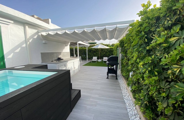 Bungalow with private Garden