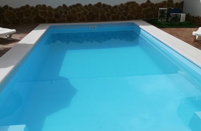 Bungalows en Conjunto Rural con Piscina en Moriles Para Relajarte