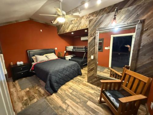 Bunk House The Roost Cabins