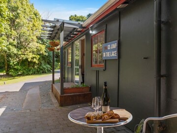 Bush Haven - Okere Falls Holiday Home in Lake Rotoiti