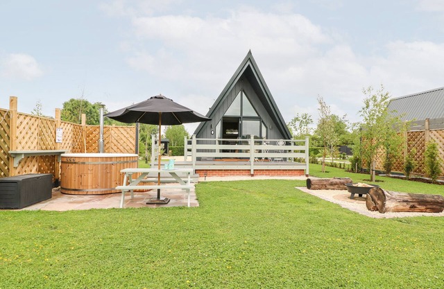 Buttercup Lodge