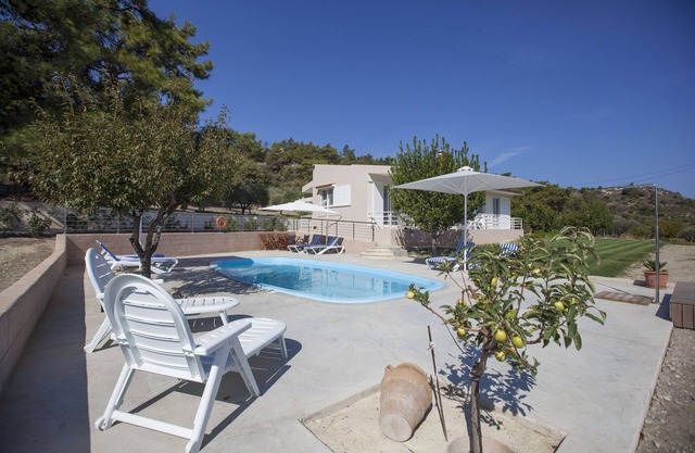 Butterfly valley, Comfortable 3 bed villa, private pool, with Star Links WiFinn
