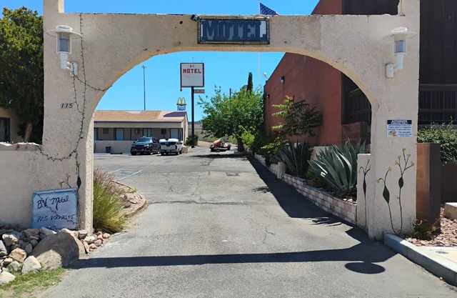 BV MOTEL
