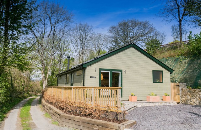 Bwthyn Gwyn - a dog that sleeps 4 guests in 2 bedrooms