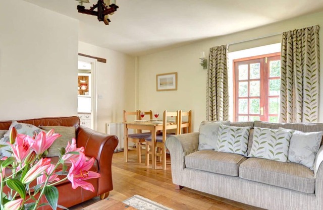 Bwthyn Gwyn in Llanerchymedd