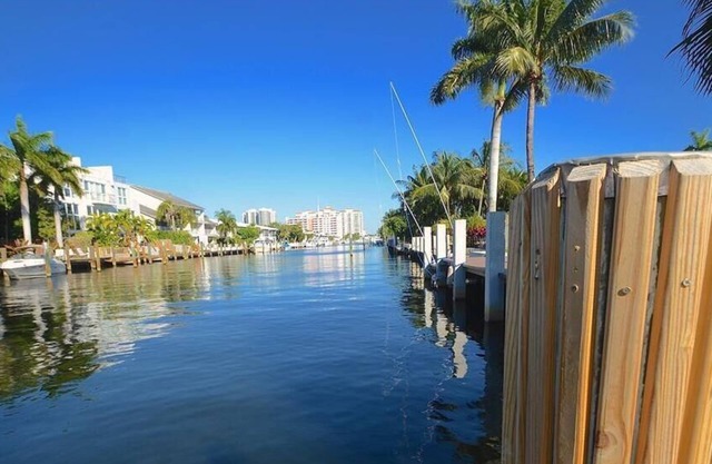 By the Sea Vacation Villas LLC's Allure 4 bed Waterfront 4 mins to beach
