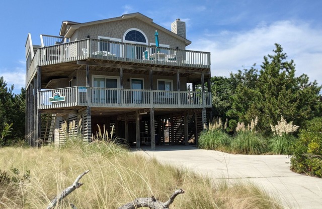 'Byrd Sanctuary' Oceanside Home, With Rare Ocean and Sound Views
