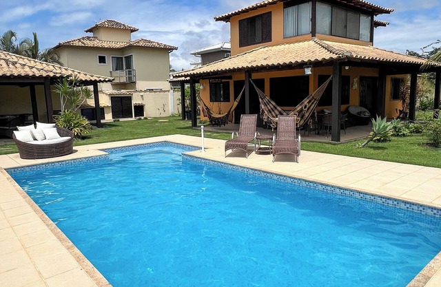 BZ-01 Spacious and cozy house with 4 bedrooms, swimming pool, barbecue, garden