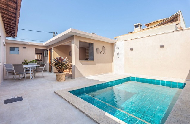 BZ74 House with pool and private barbecue area