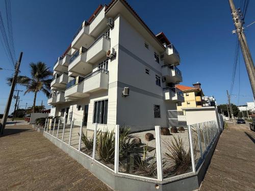 Cód 107- Apartamento aconchegante á 50m do mar